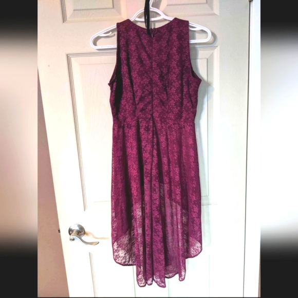 Lace Top High-low Peplum Style - Picture 2 of 3